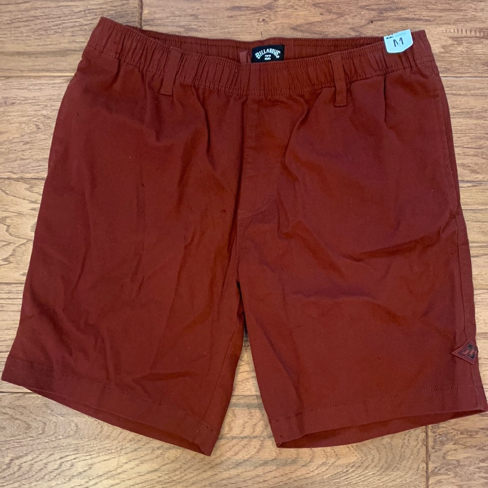 NWOT Billabong Elastic Waist Shorts 19”